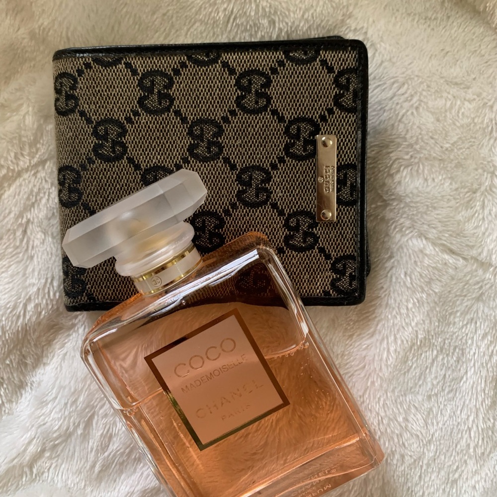 Vintage Gucci bifold wallet